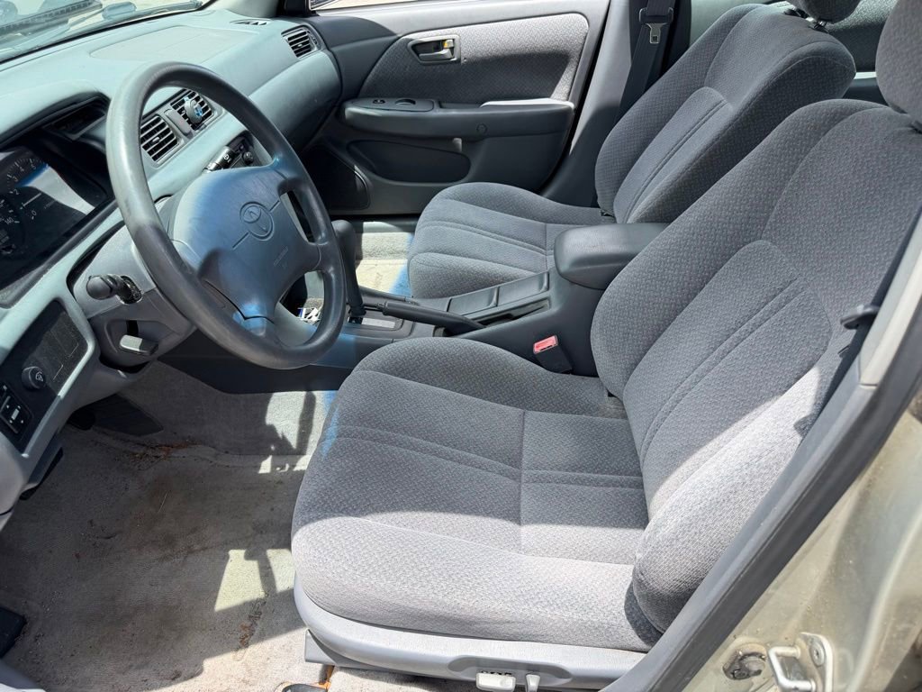 Used 2000 Toyota Camry LE FWD image 22
