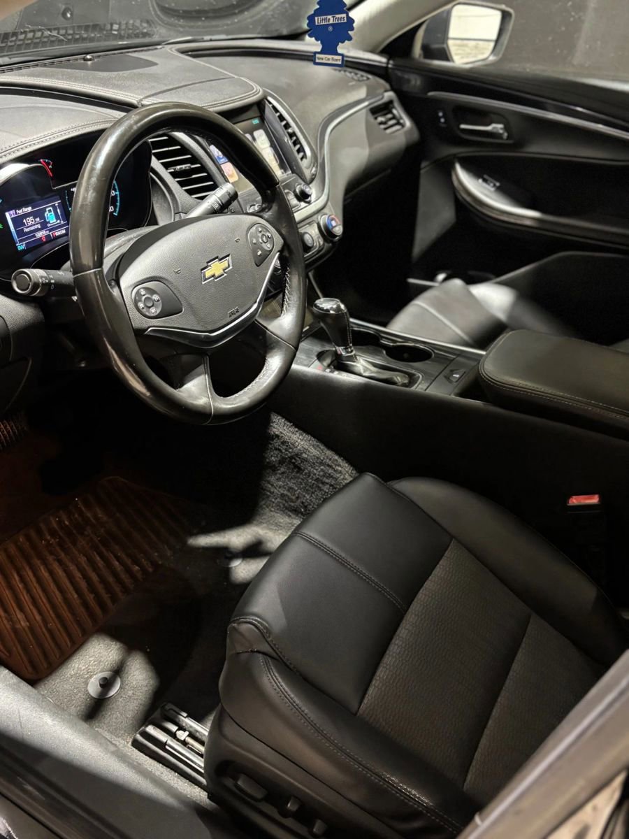 Used 2017 Chevrolet Impala LT w/ Convenience Package FWD image 7