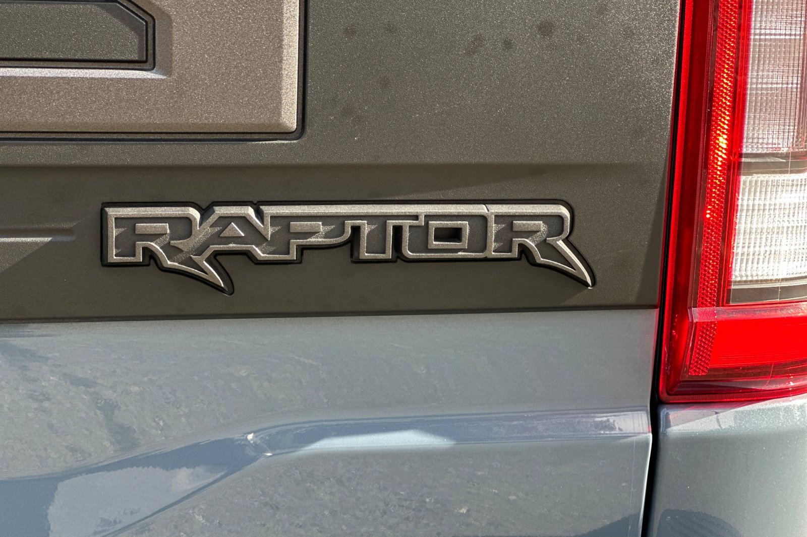 Used 2023 Ford F150 Raptor w/ Raptor Carbon Fiber Package image 38