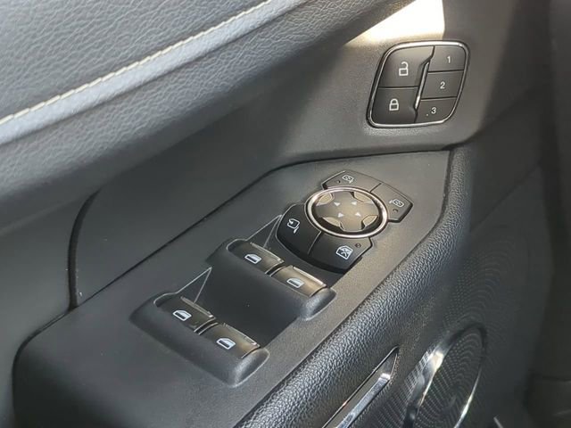 Used 2024 Ford Expedition XLT image 30