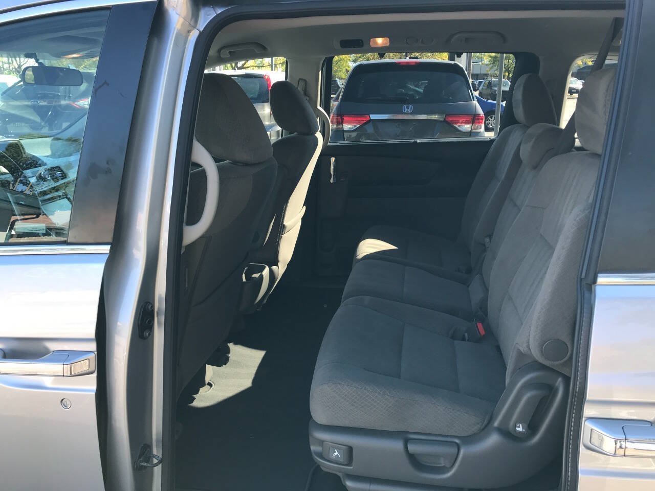 Used 2016 Honda Odyssey EX image 10