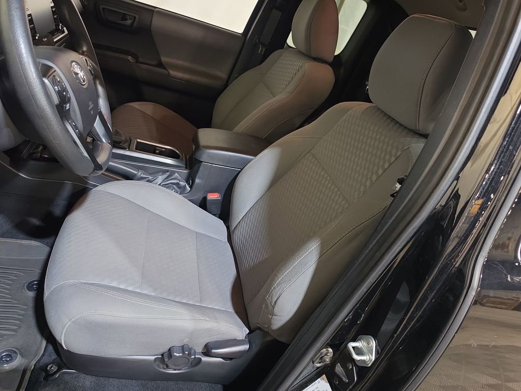 Used 2022 Toyota Tacoma SR w/ SX Package AWD/4WD image 13