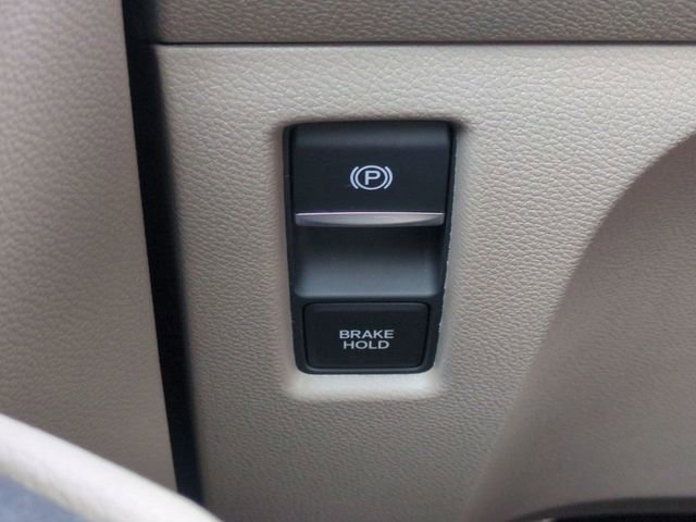 Used 2018 Honda Odyssey Elite image 15