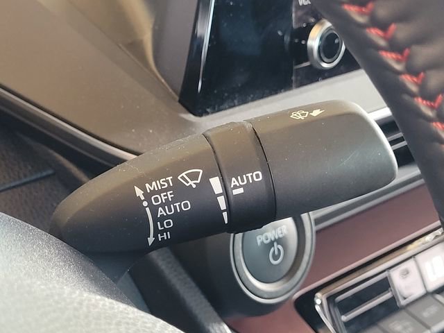 Used 2024 Toyota Prius Prime SE image 31