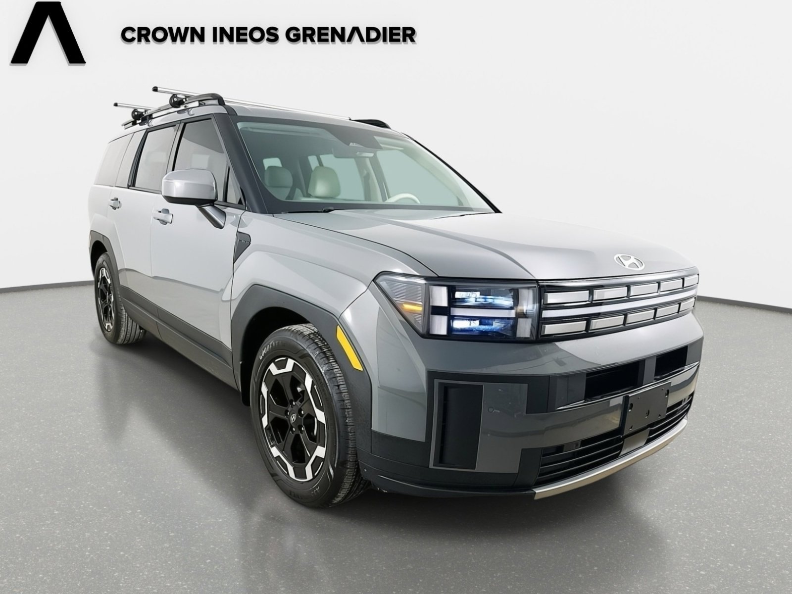 Used 2025 Hyundai Santa Fe SEL image 3