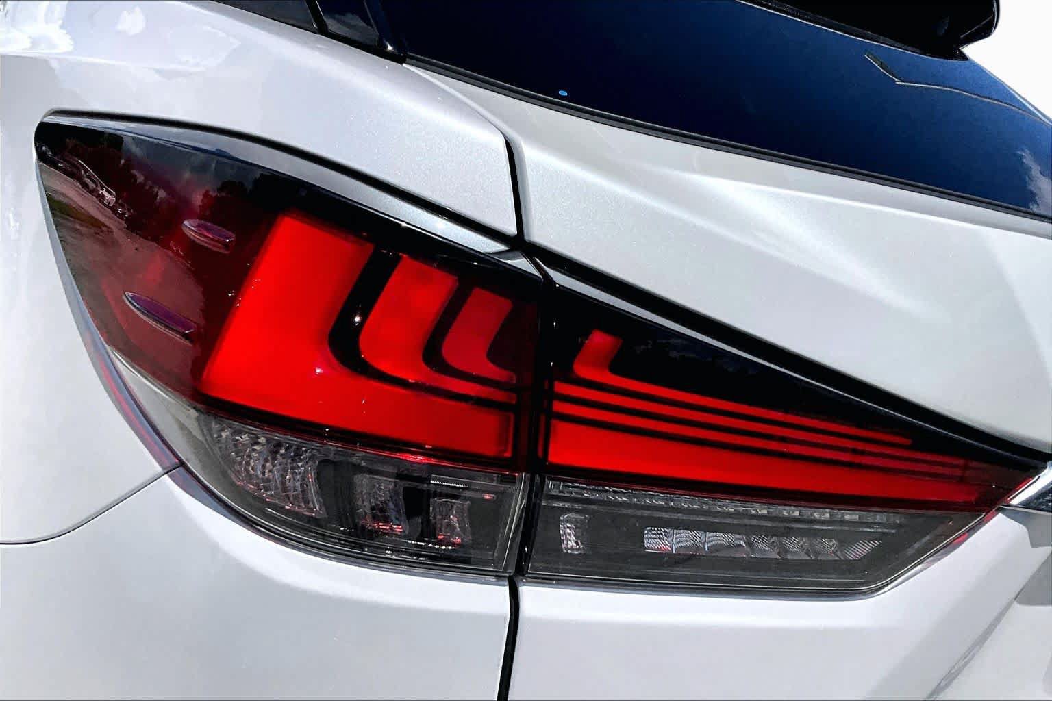 Used 2022 Lexus RX 450h AWD w/ Luxury Package image 29