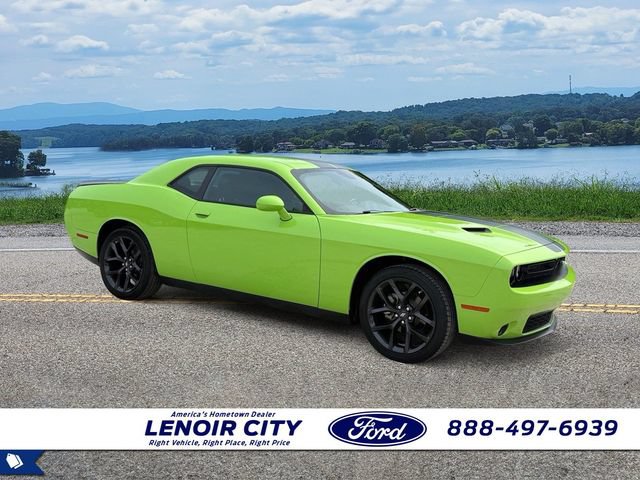 Used 2023 Dodge Challenger SXT w/ Blacktop Package RWD video 1