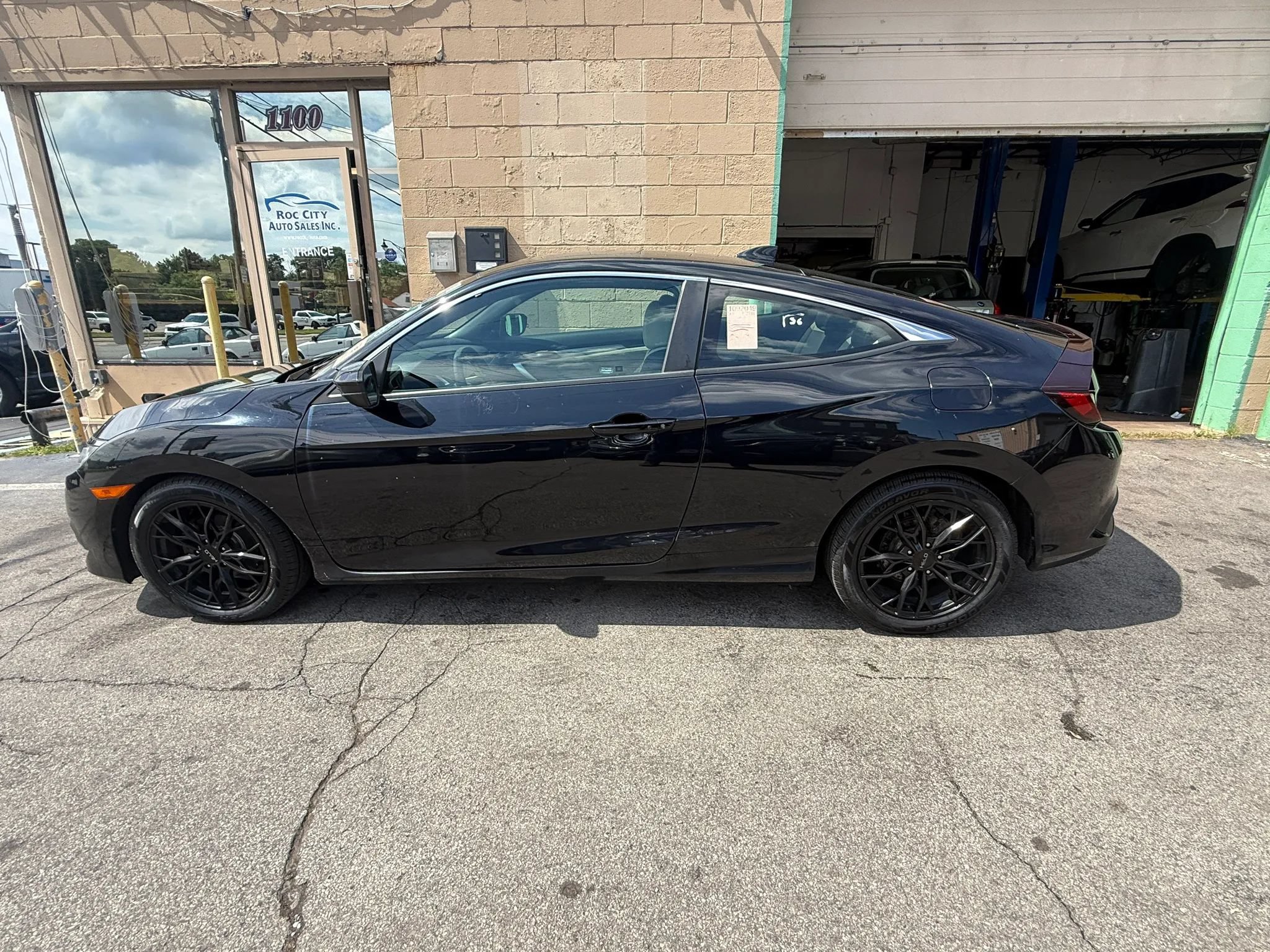 Used 2017 Honda Civic EX-T image 4