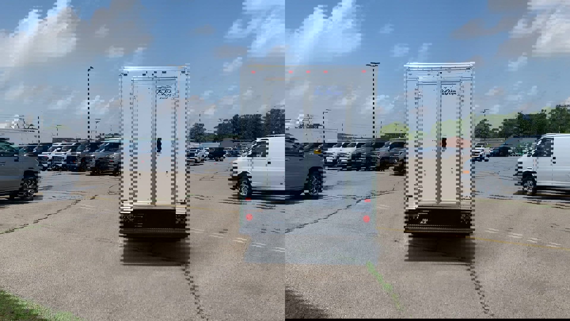 New 2025 GMC Savana 3500 w/ Power Convenience Package image 31