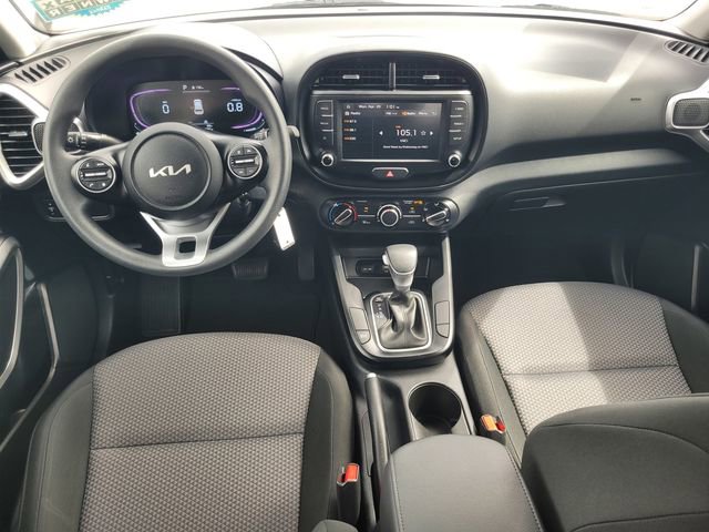 Used 2025 Kia Soul LX w/ LX Technology Package image 14