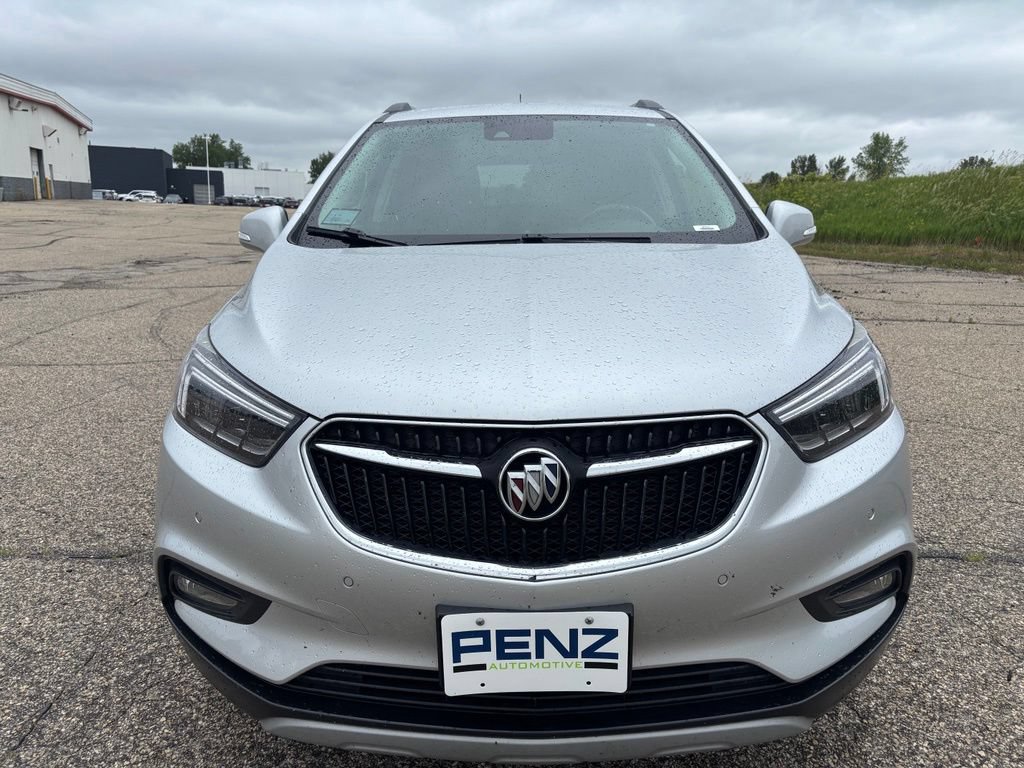 Used 2019 Buick Encore Essence w/ Safety Package II AWD/4WD image 2