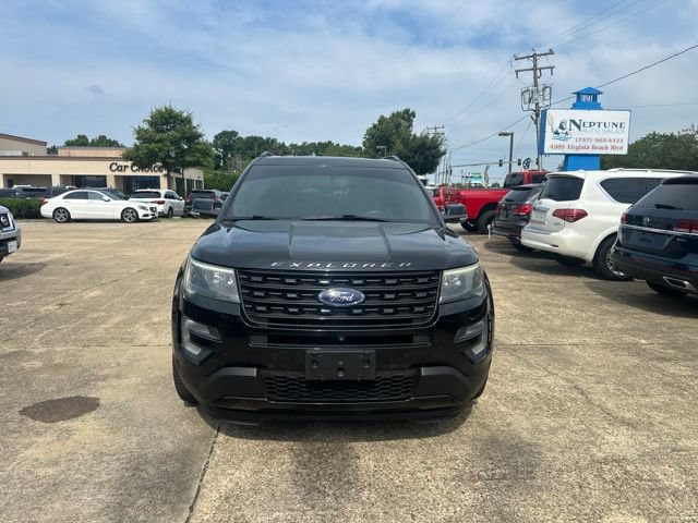 Used 2017 Ford Explorer Sport w/ Equipment Group 401A AWD/4WD image 2