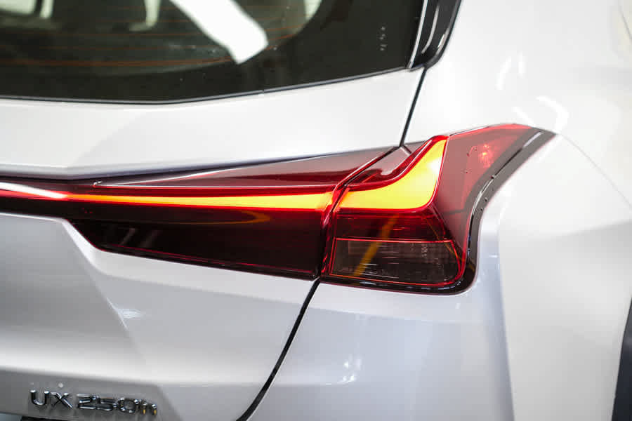 Used 2023 Lexus UX 250h FWD w/ Accessory Package (Z2) image 5