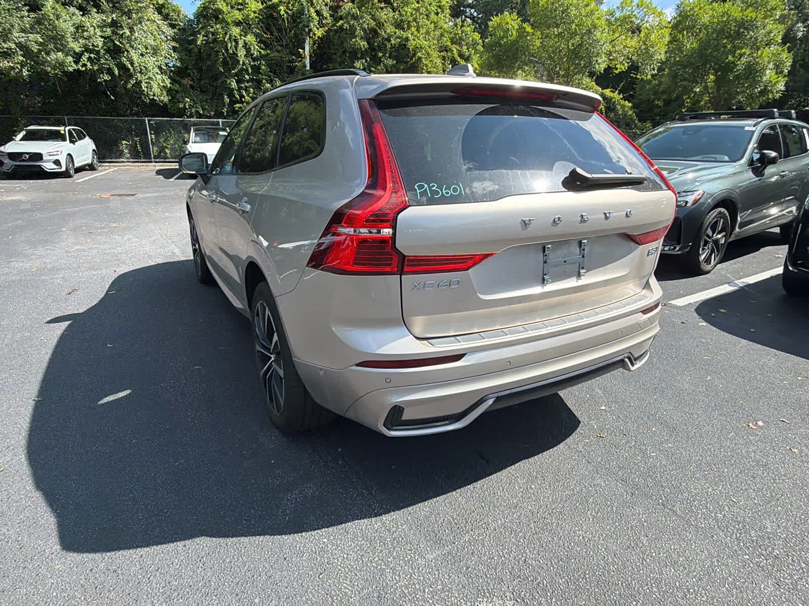 Used 2024 Volvo XC60 B5 Plus w/ Protection Package Premier AWD/4WD image 13