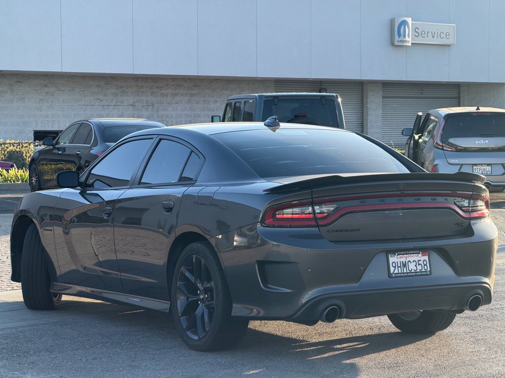 Used 2020 Dodge Charger R/T w/ Blacktop Package RWD image 2