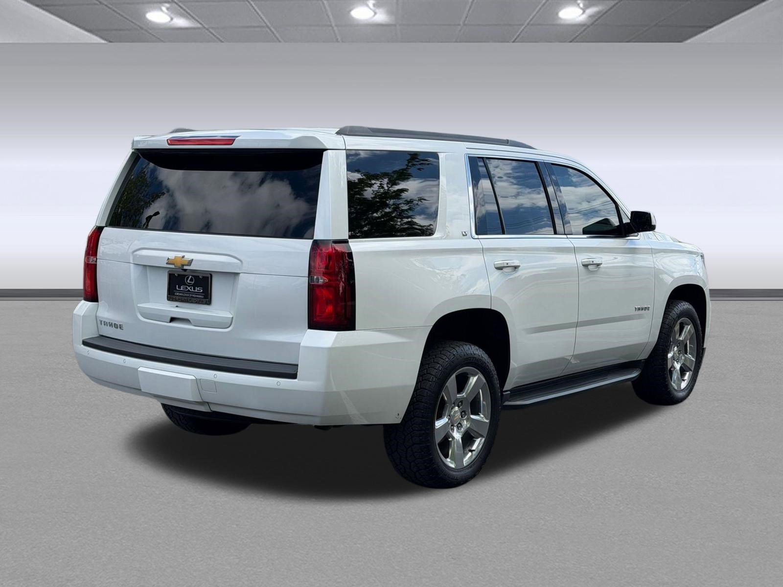 Used 2017 Chevrolet Tahoe LT w/ Luxury Package AWD/4WD image 9