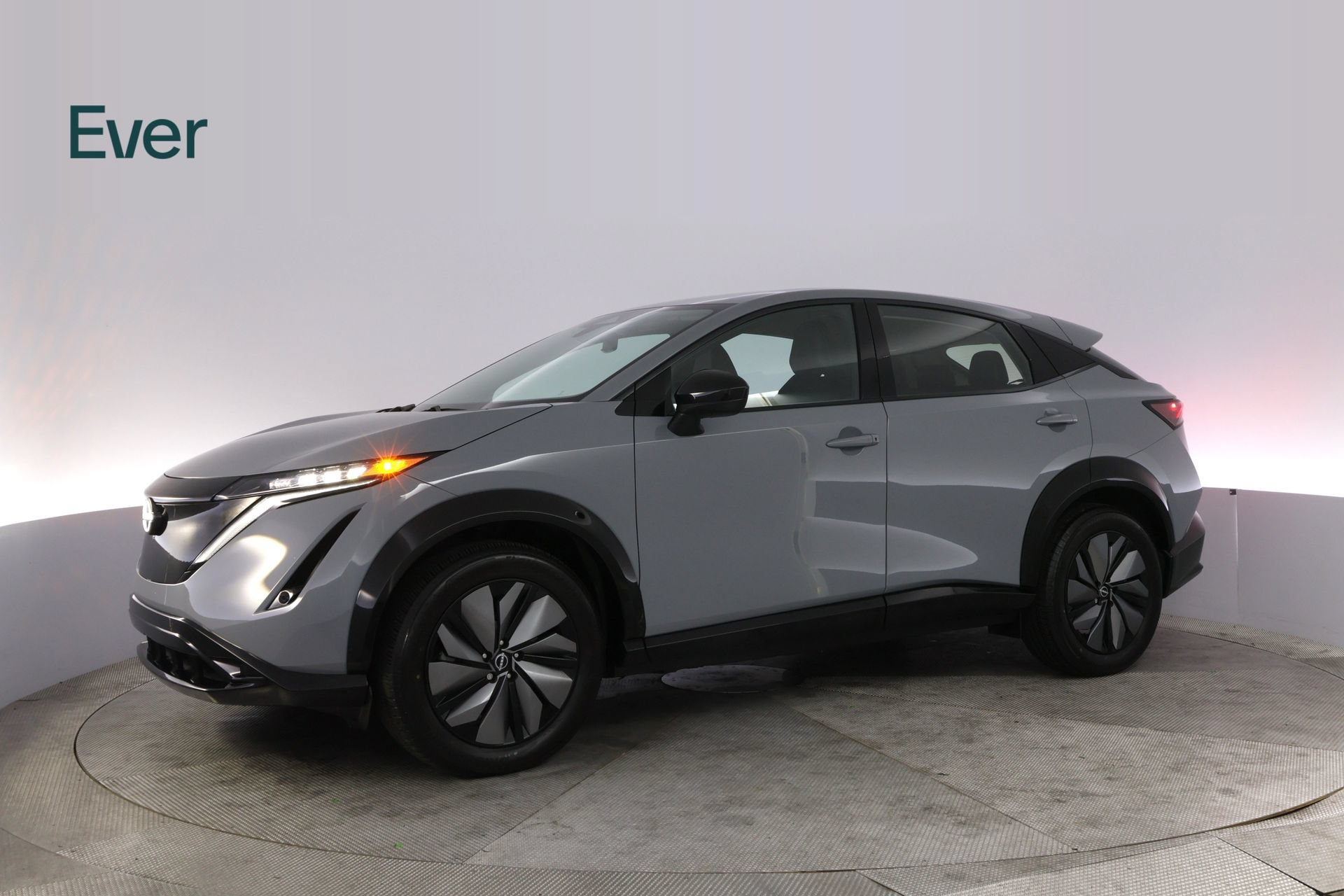 Used 2024 Nissan Ariya AWD image 18