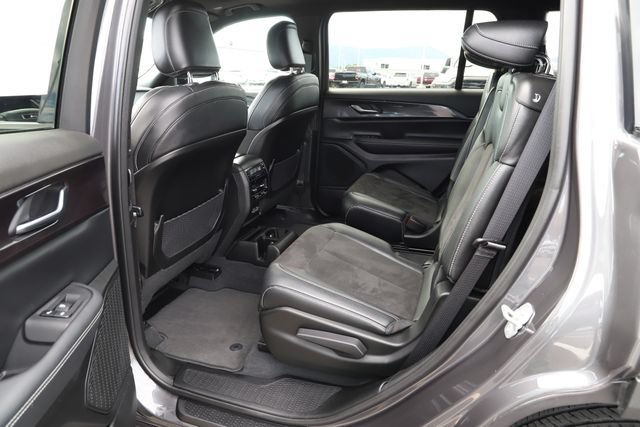Used 2023 Jeep Grand Cherokee L Laredo AWD/4WD image 16