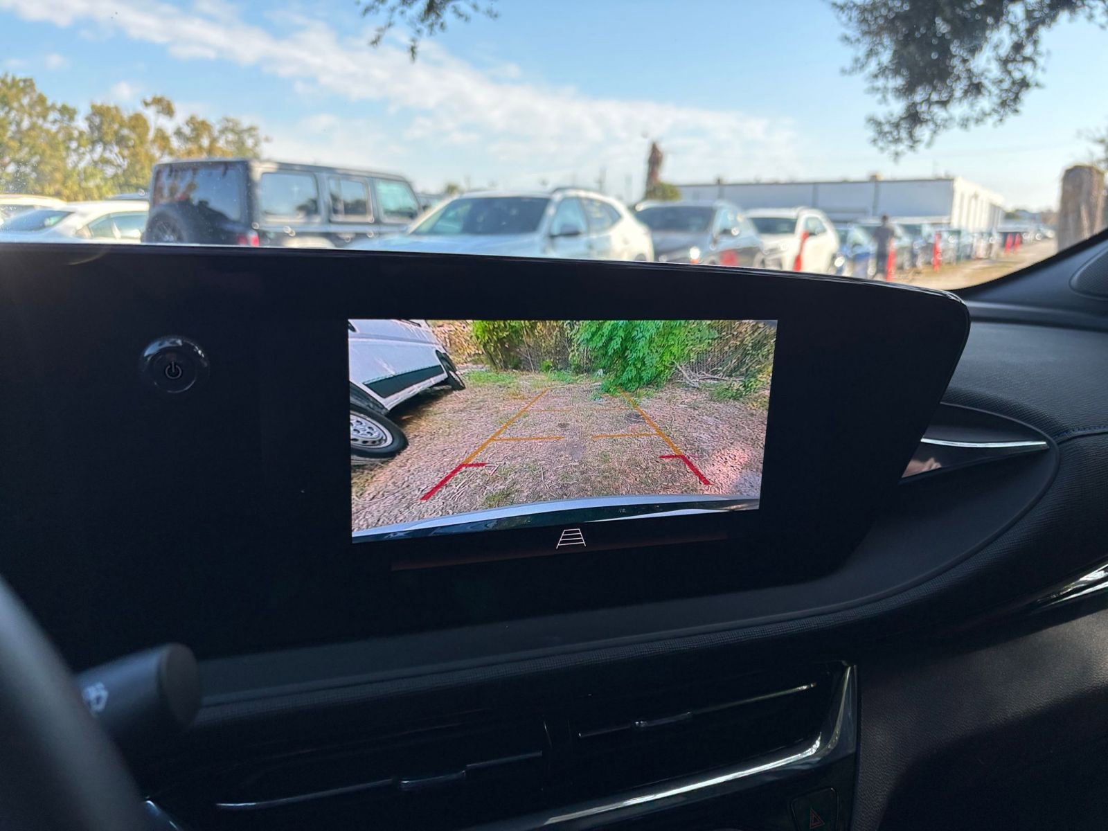 Used 2025 Buick Envista Sport Touring image 20