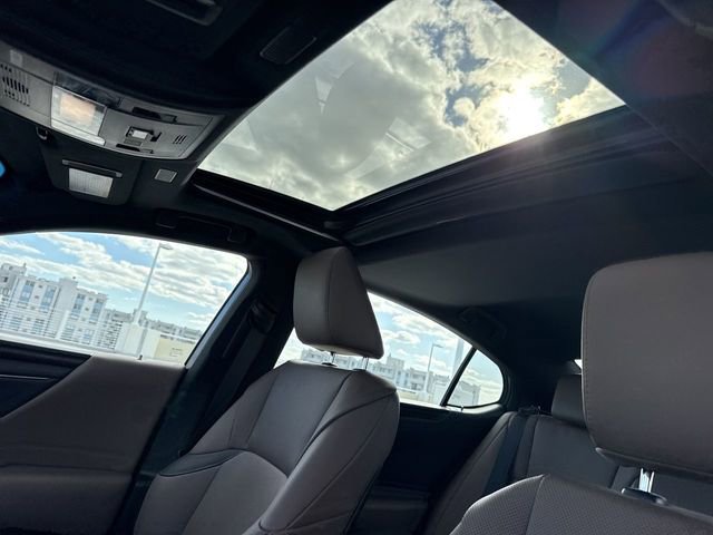 Certified 2023 Lexus ES 350 w/ Premium Package image 6