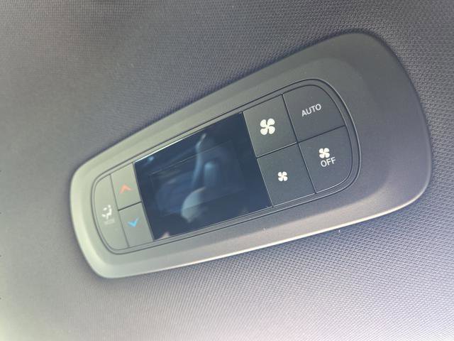 New 2026 Chrysler Pacifica Select w/ S Appearance Package image 33