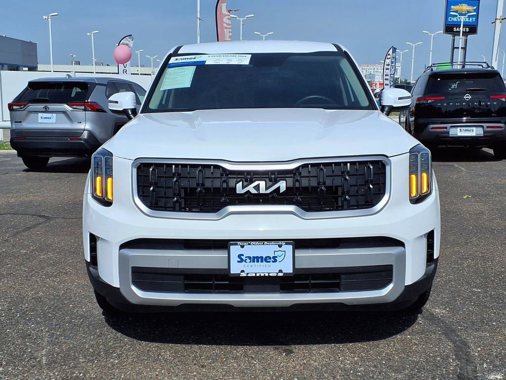 Used 2024 Kia Telluride LX FWD image 3