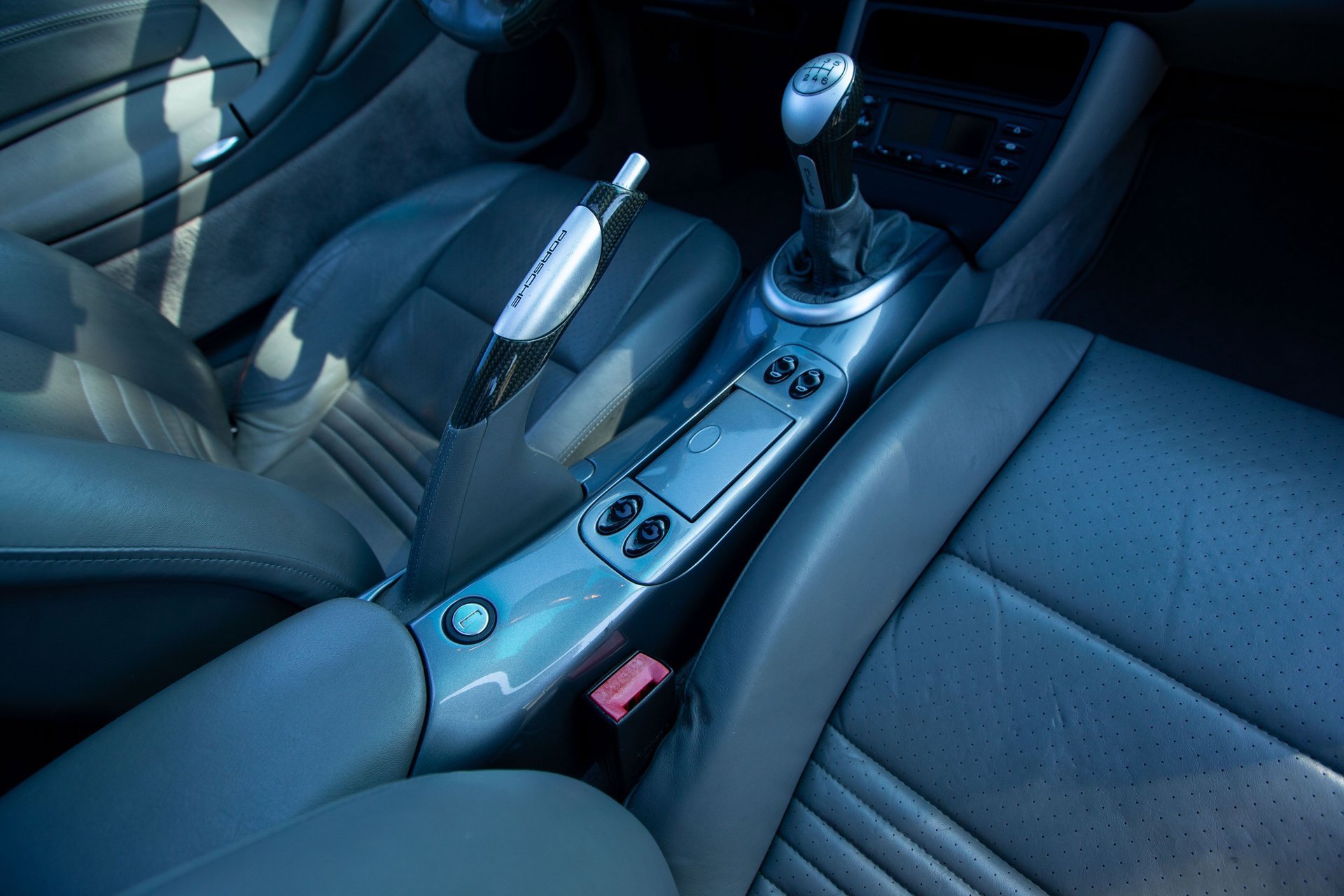 Used 2001 Porsche 911 Turbo image 32