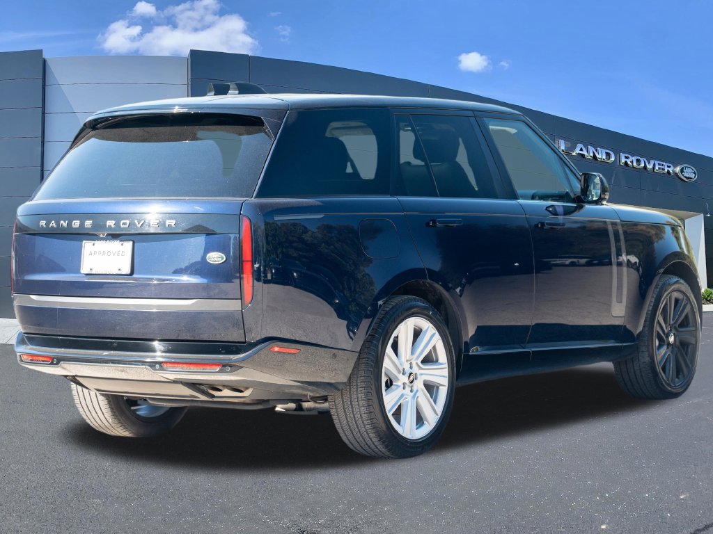 Used 2023 Land Rover Range Rover SE AWD/4WD image 4