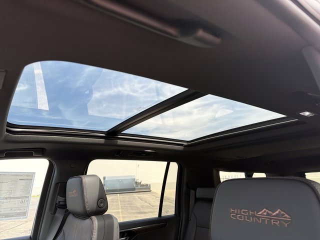 New 2026 Chevrolet Suburban High Country w/ Sun And Tow Package AWD/4WD image 14