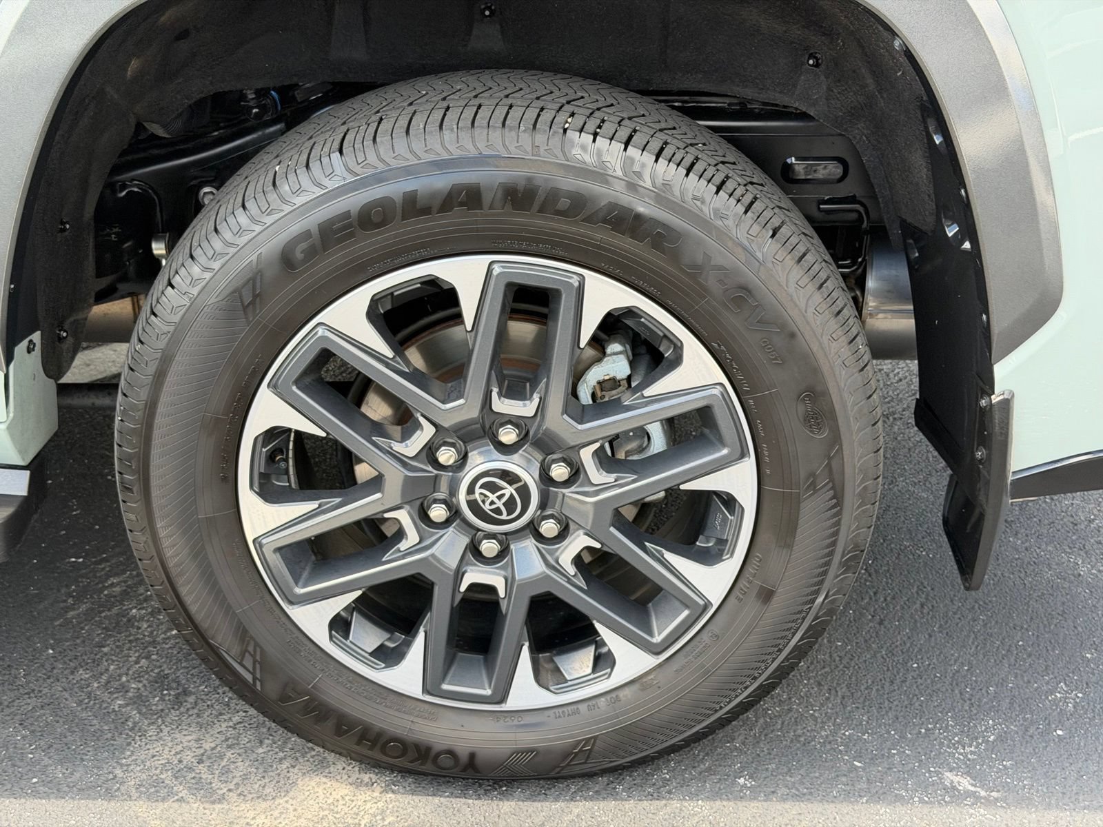 Used 2024 Toyota Sequoia Limited w/ Tow Technology Package AWD/4WD image 35