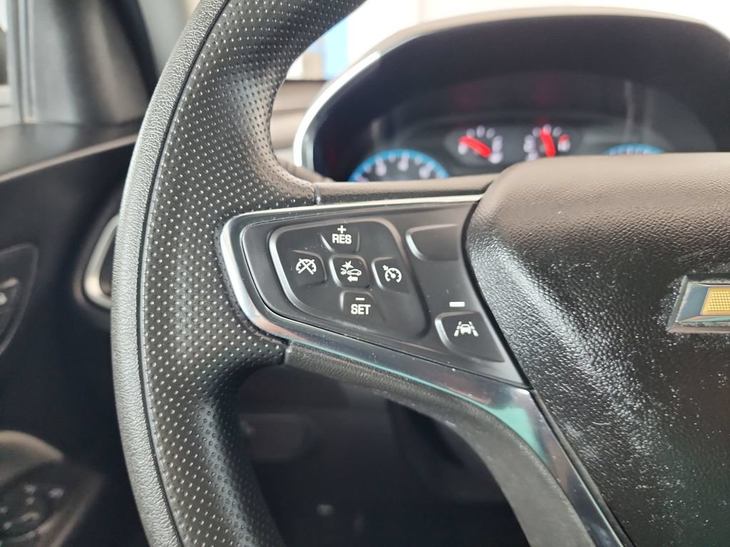 Used 2021 Chevrolet Equinox LS FWD image 24