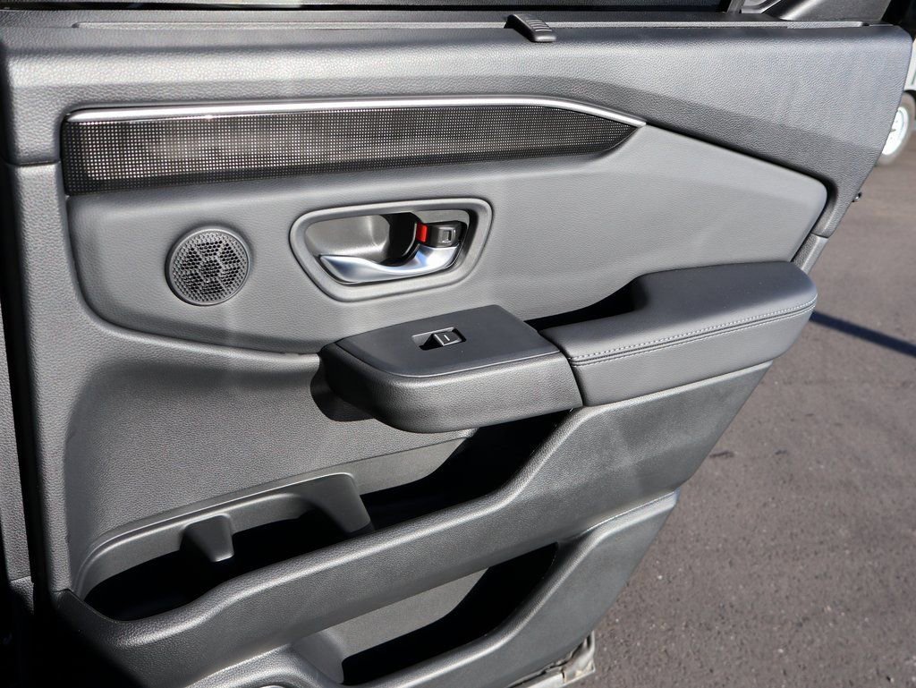 Certified 2025 Honda Pilot Elite image 14