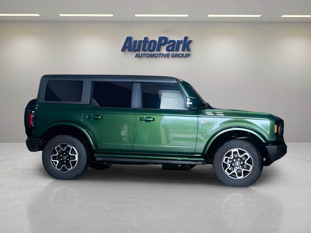 Used 2024 Ford Bronco Outer Banks image 8
