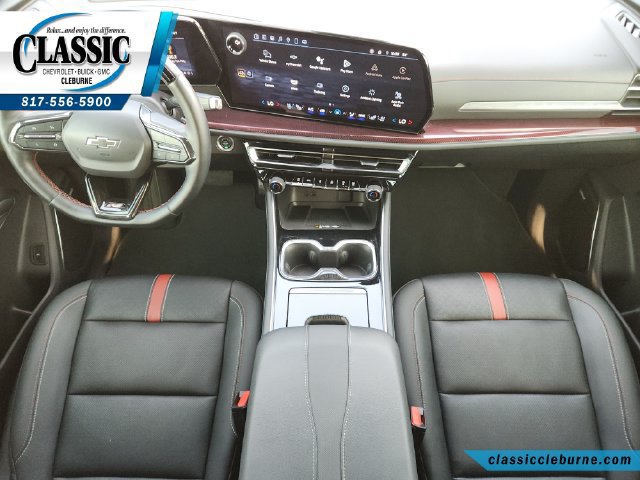 Used 2024 Chevrolet Traverse RS AWD/4WD image 2