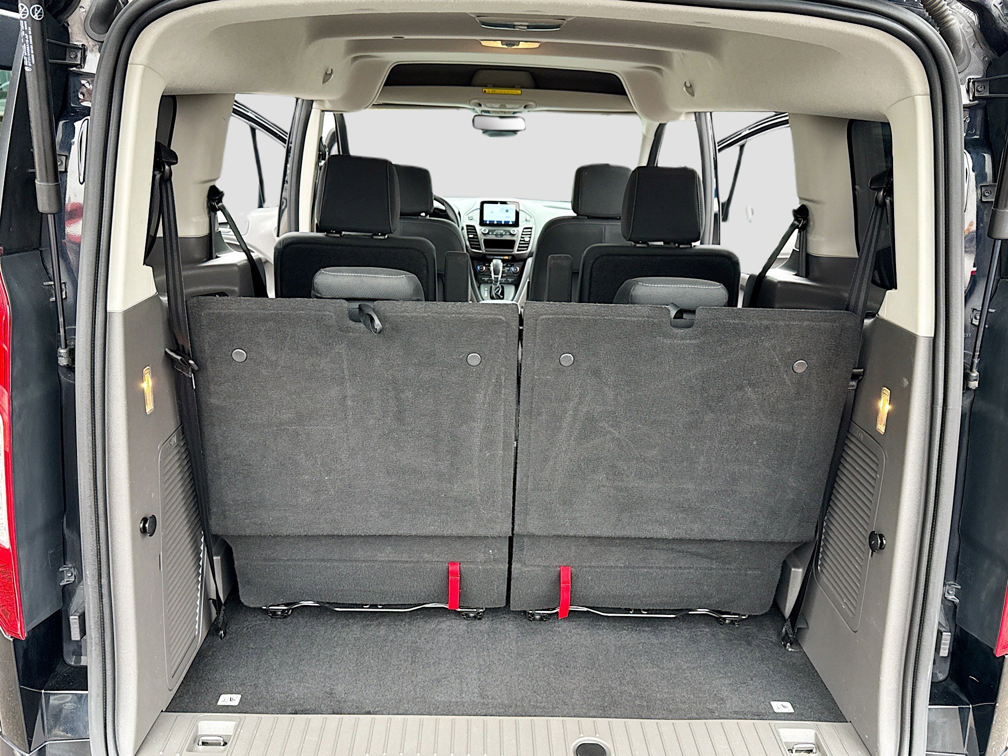 Used 2023 Ford Transit Connect XLT image 7