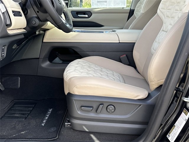 New 2025 Nissan Armada Platinum image 10