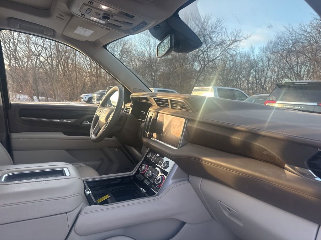 Used 2023 GMC Yukon Denali image 15