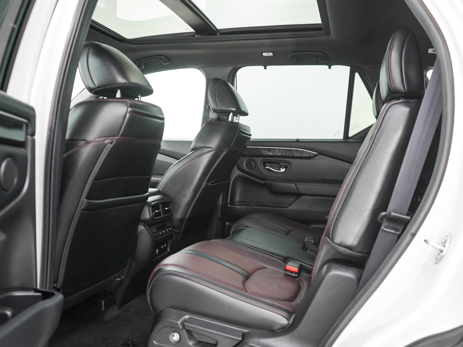 Used 2023 Honda Pilot Elite image 18