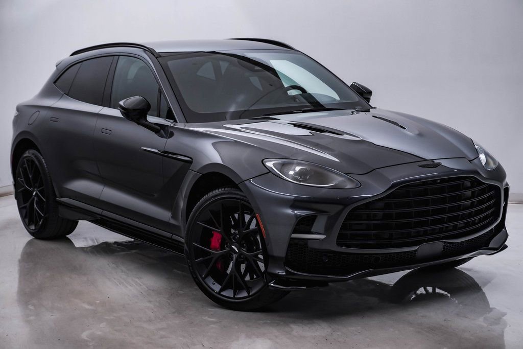 New 2026 Aston Martin DBX 707 image 3