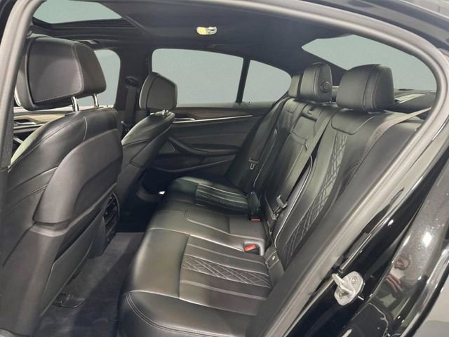 Used 2018 BMW M550i xDrive w/ Driving Assistance Package image 9