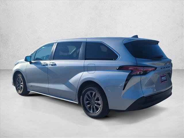 Certified 2021 Toyota Sienna LE image 6
