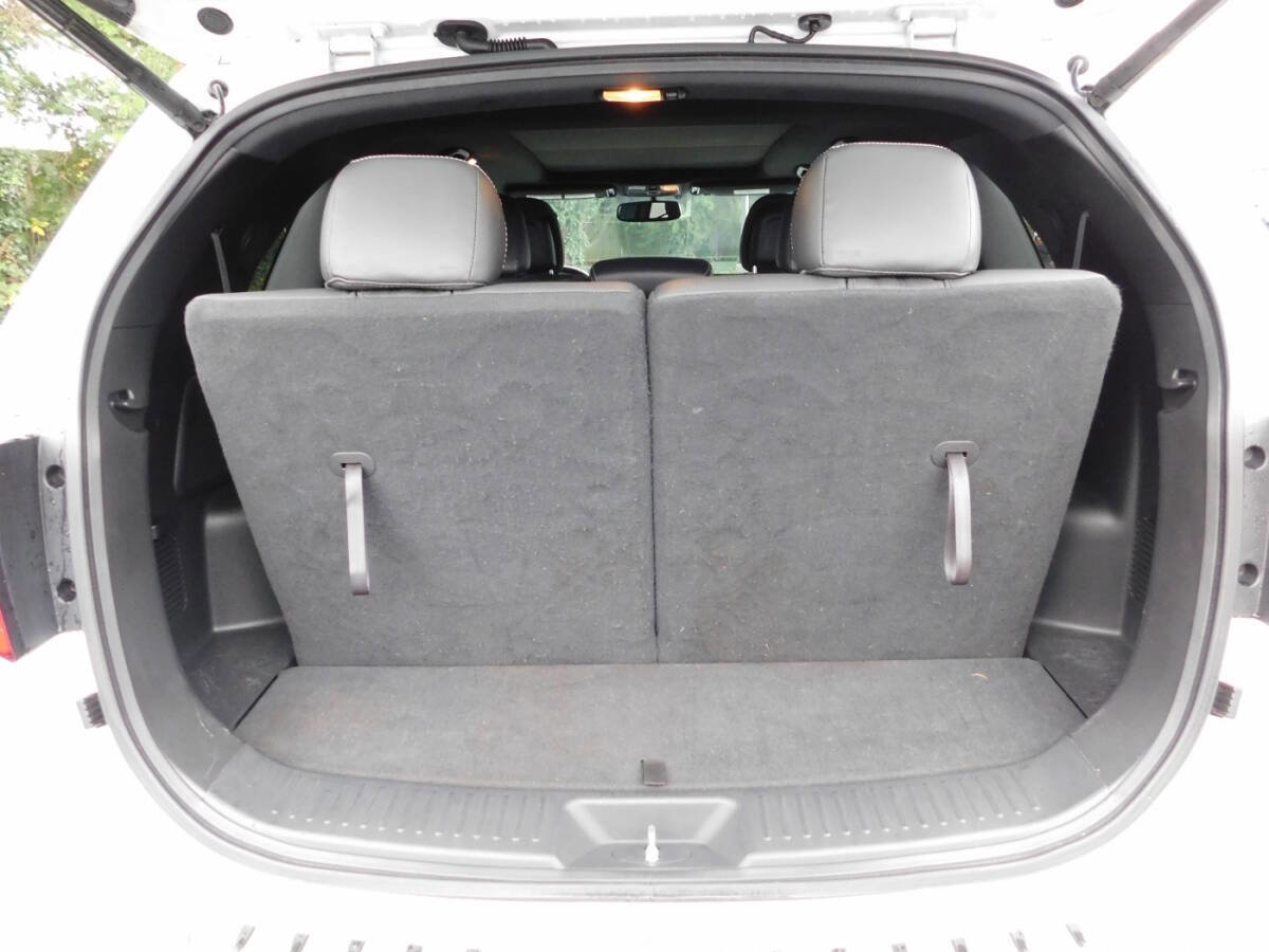 Used 2014 Kia Sorento SX w/ 3rd Row Package image 5