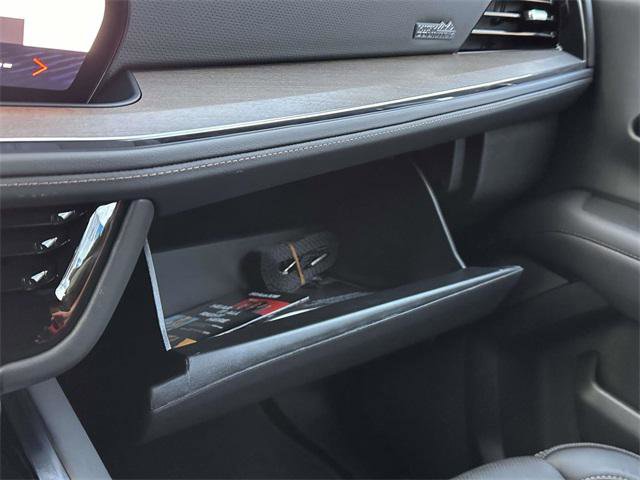 Used 2025 Chevrolet Suburban High Country image 28