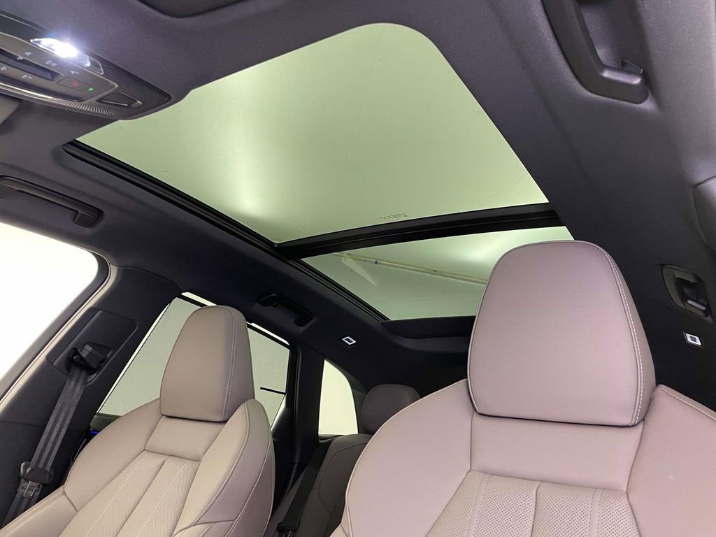 New 2025 Audi Q5 Premium Plus image 17
