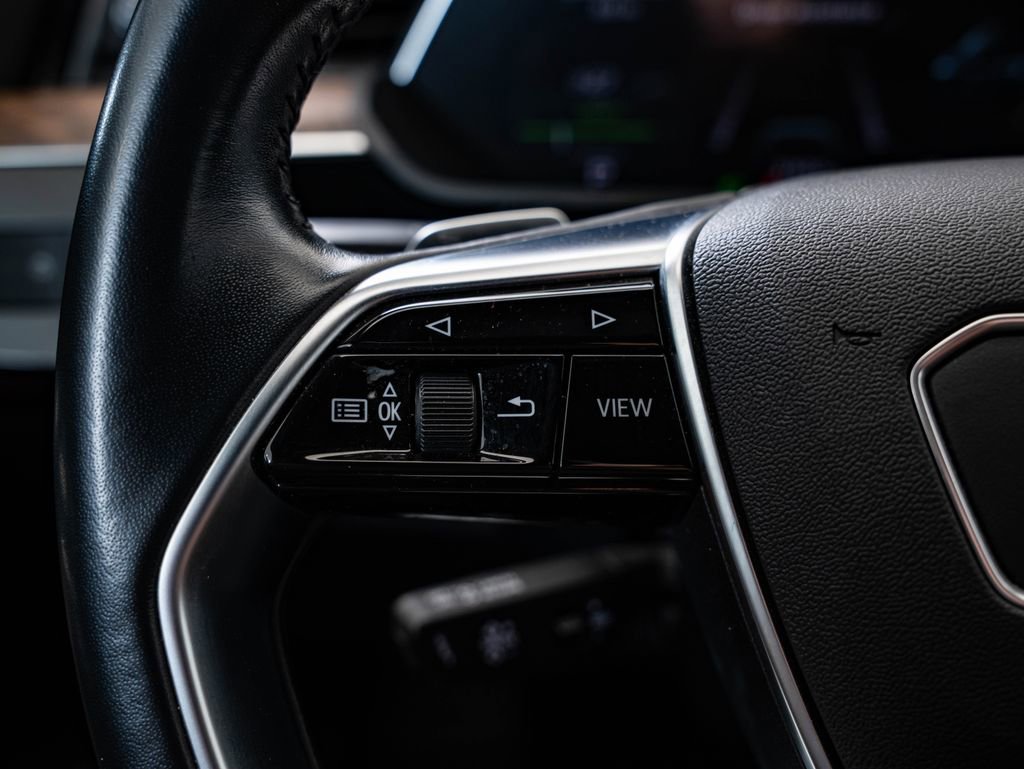 Used 2021 Audi e-tron Premium w/ Convenience Plus Package AWD/4WD image 28