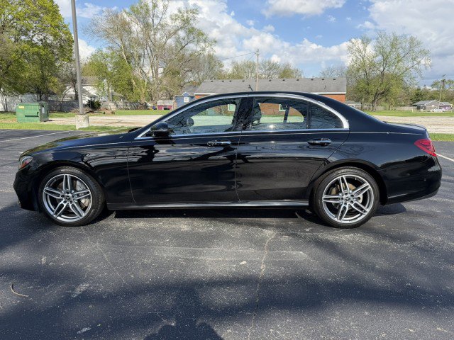 Certified 2019 Mercedes-Benz E 300 4MATIC image 4