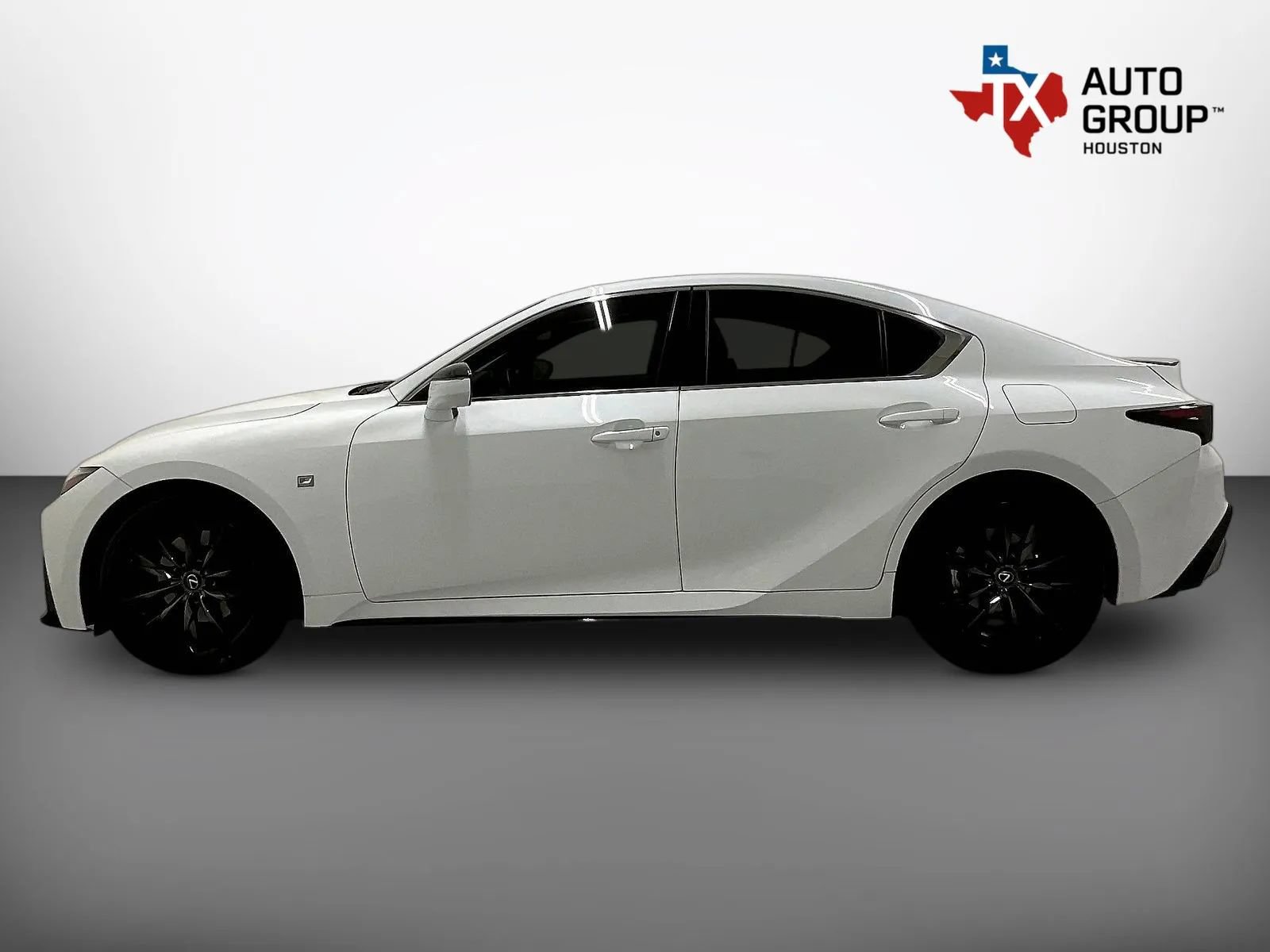 Used 2024 Lexus IS 300 F Sport RWD image 10