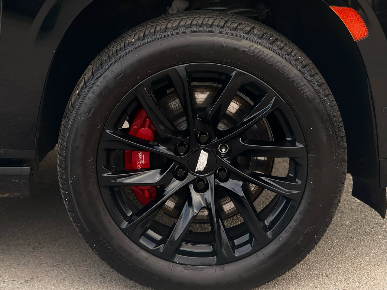 Used 2022 Cadillac Escalade Sport Platinum w/ LPO, ONYX Package image 8