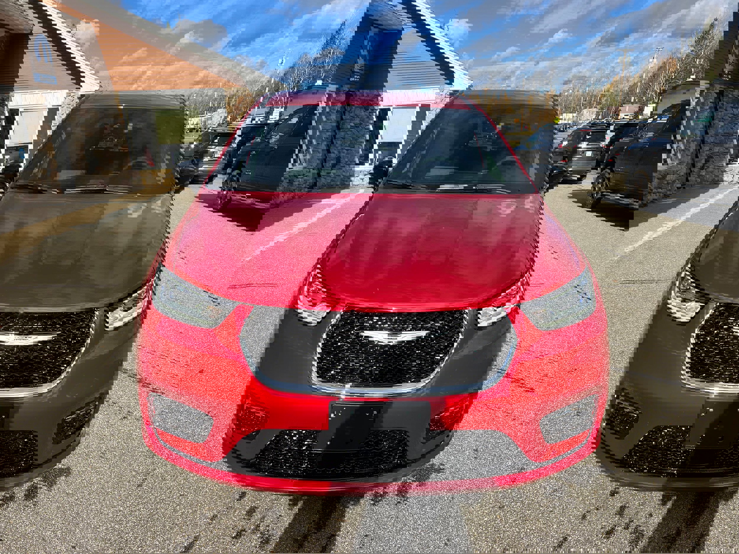 New 2026 Chrysler Pacifica Select image 2