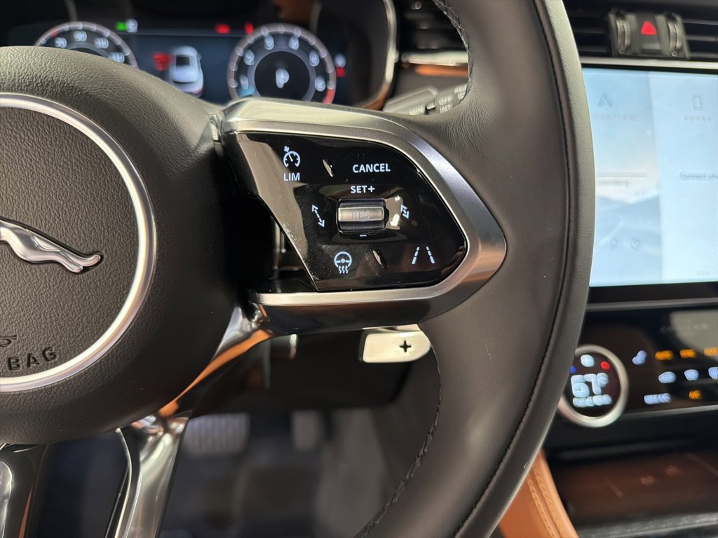 New 2026 Jaguar F-PACE R-Dynamic S image 13